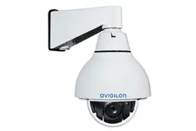 Cámara PTZ Avigilon H4 de alta velocidad con seguimiento inteligente de objetos