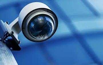 Centro de monitoreo con software Avigilon Control Center para videovigilancia inteligente